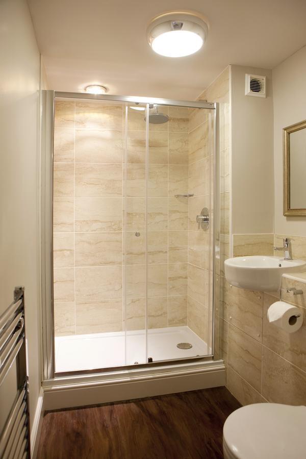 The Red Lion Hotel East Haddon Room photo
